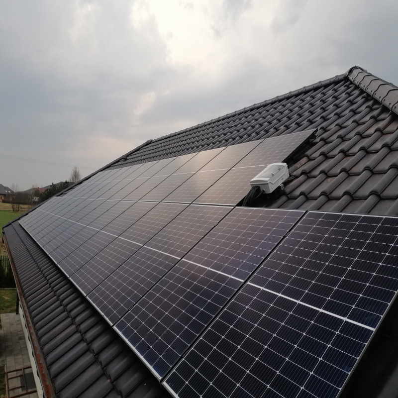 Panele fotowoltaiczne na dachu