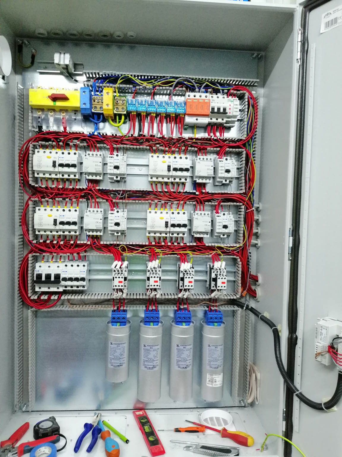 Panele fotowoltaiczne na dachu